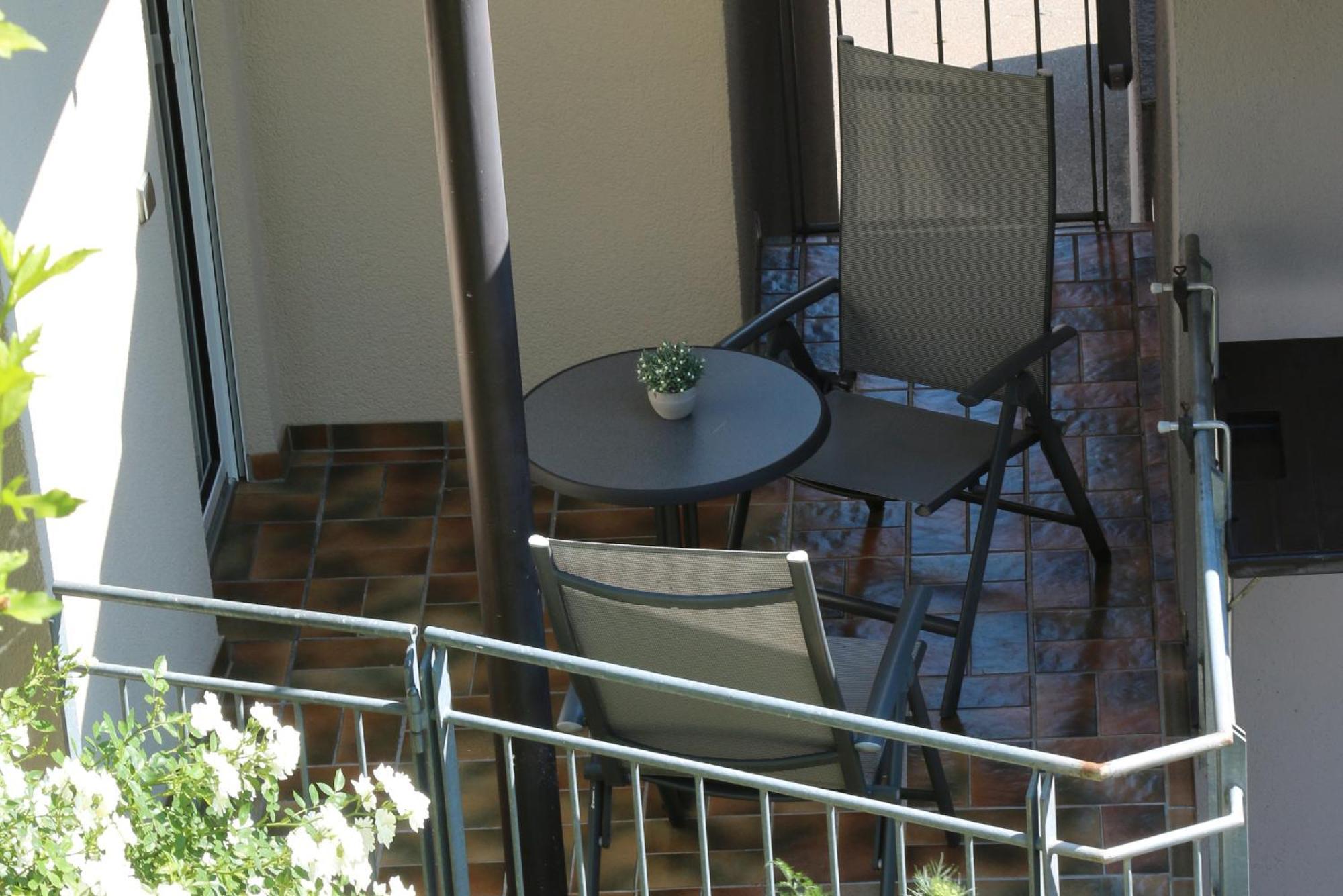 Am Stadtwall Apartment *
